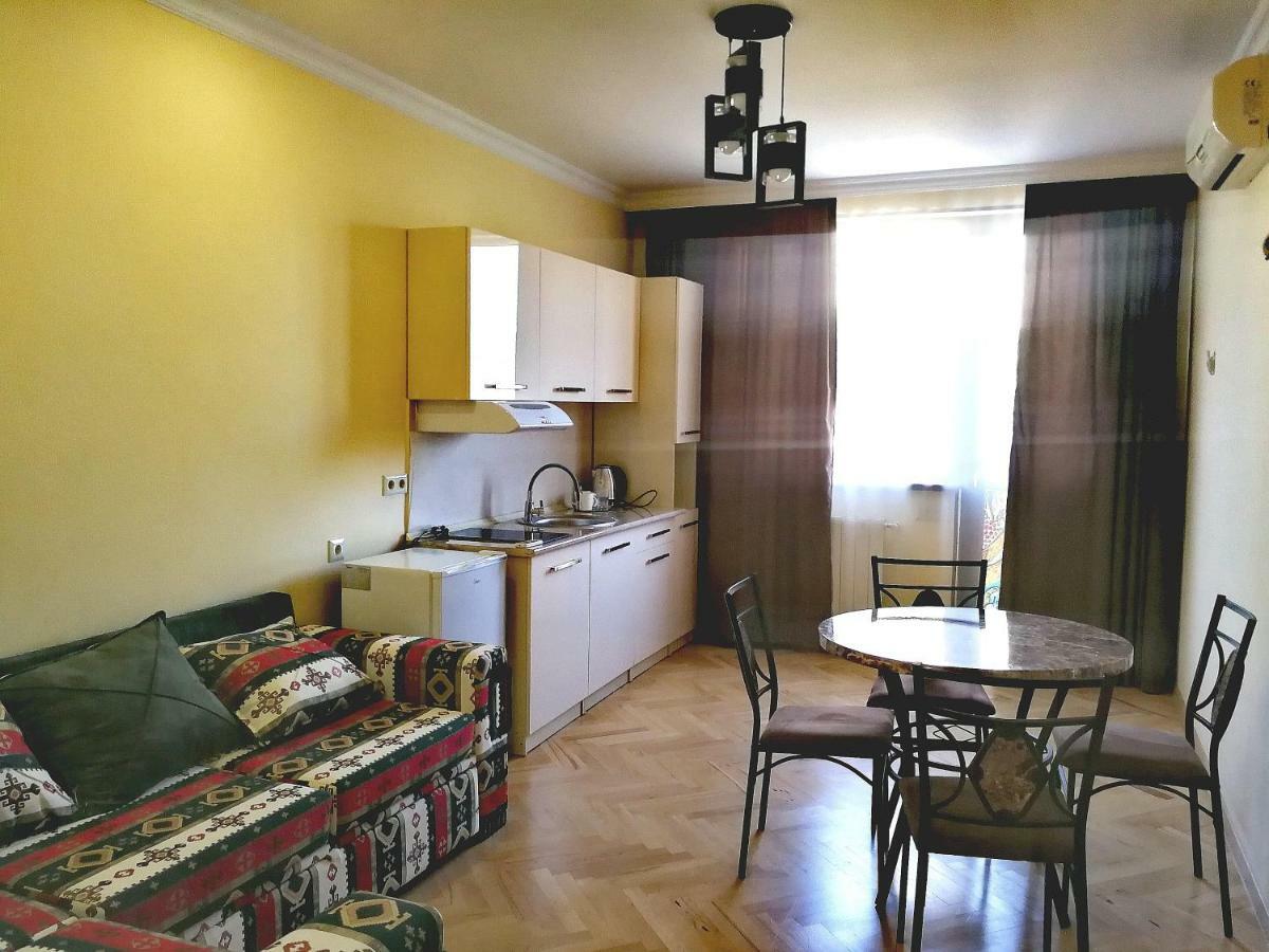 The Oldest Tbilisi Hotel Bagian luar foto