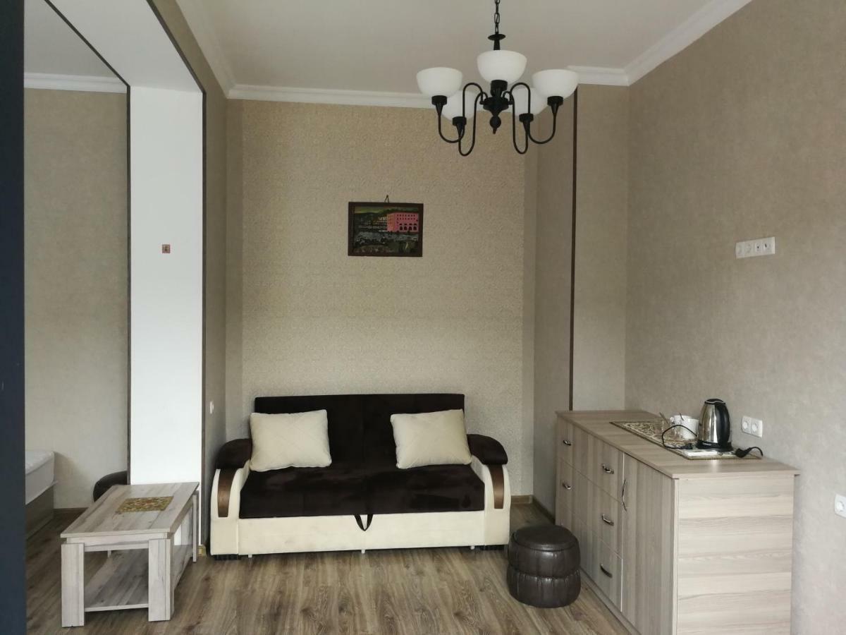 The Oldest Tbilisi Hotel Bagian luar foto